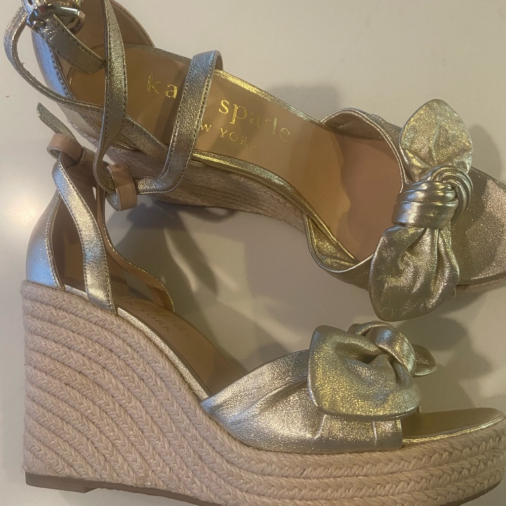 Kate Spade Gold Wedge Sandals. Size 9.